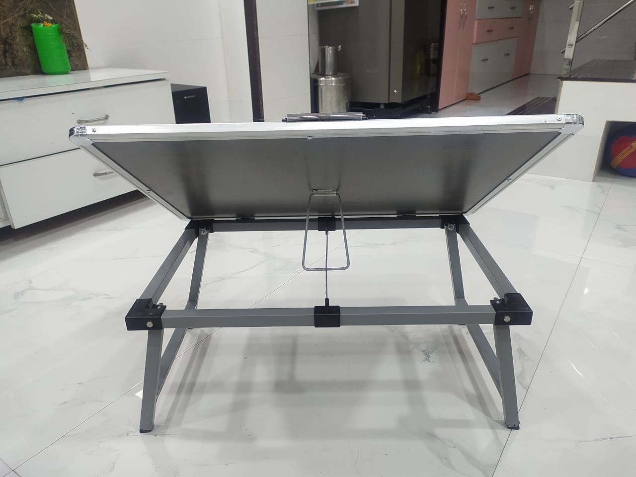 Multi-purpose folding study table detail 11
